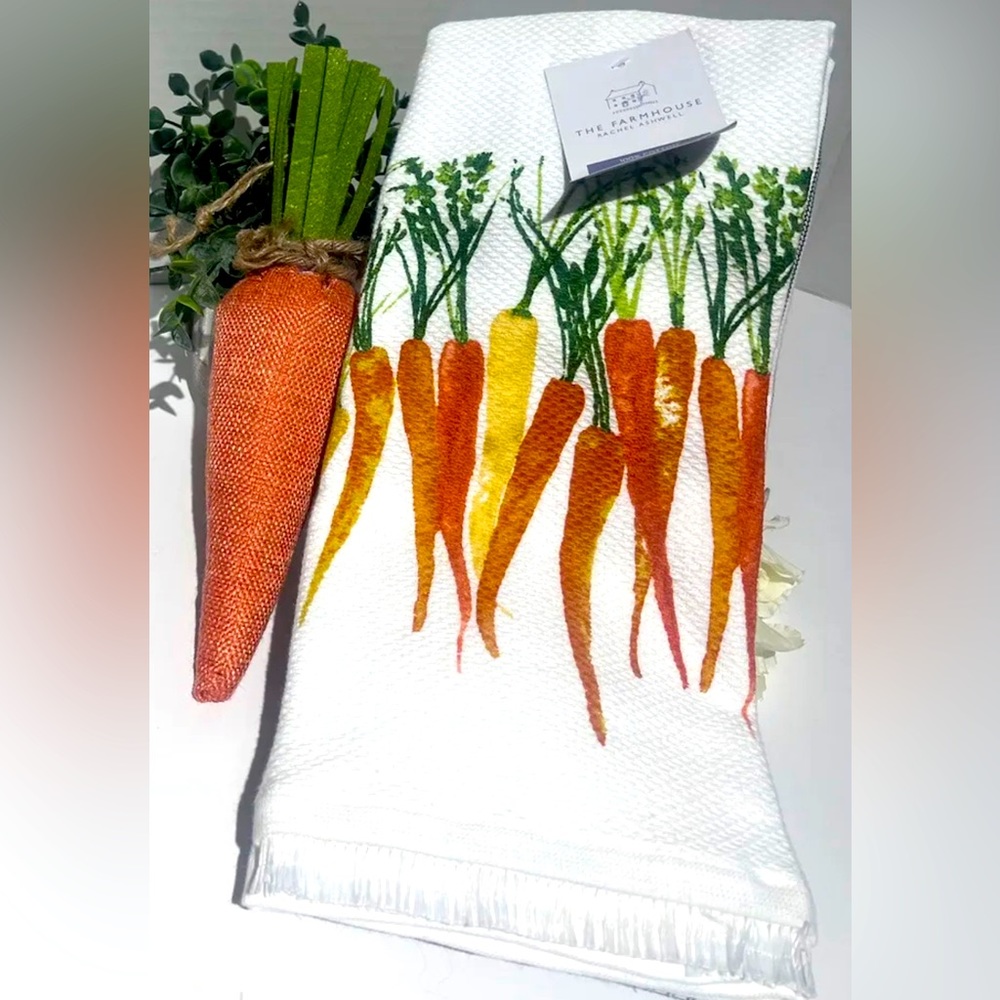 RACHEL ASHWELL FARMHOUSE (2) KITCHEN TOWELS CARROTS ON BOTH SIDES 20 X 24 NWT